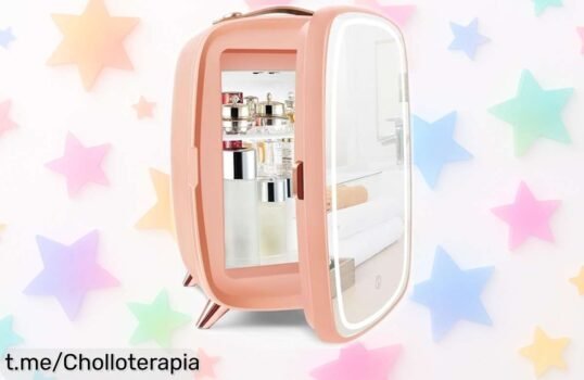 Mini nevera para cosméticos con espejo LED, un ofertón imperdible que mantendrá tus cremas frescas y listas; ¡aprovéchala antes de que desaparezca!