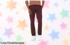 Pantalones chinos pitillo burdeos de Amazon Essentials, rebajados a un precio muy bajo – ¡aprovéchalo y vístete con confianza antes que se acaben!