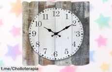 Reloj de pared vintage Stonebriar en madera marrón, ¡rebajado a un precio loco! Dale ese toque rústico especial a tu hogar antes de que se agoten.