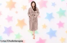 Bata con capucha para mujer NY Threads, tan calentita y práctica que querrás vivir en ella; ¡aprovéchate de este precio de escándalo antes de que desaparezca!