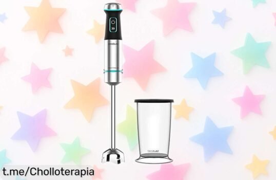 Batidora de mano potente con cuchillas de titanio y vaso incluido: ¡rebajada a un precio loco que se va volando! No te quedes sin la tuya, ¡anímate y haz magia en la cocina!