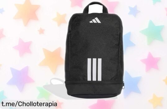 Descubre la bolsa deportiva adidas Tiro, un ofertón que te permite llevar todo a salvo y siempre contigo; ¡no dejes pasar esta oportunidad única!
