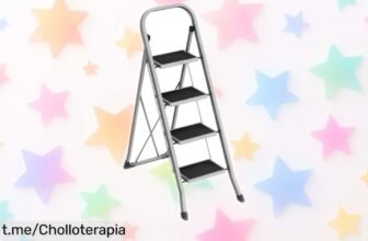 Escalera de tijera SONGMICS de 4 peldaños muy estable y compacta a precio ridículo, ¡no te quedes sin la tuya antes que se agoten!