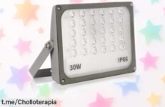 Foco LED súper potente para exterior que ilumina tu terraza o garaje ¡a precio de ganga! Aprovecha esta oportunidad única antes de que se agote.