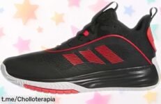 Impresionantes zapatillas Adidas OWNTHEGAME 3.0, un ofertón que transforma tu juego y te lleva a otro nivel; renueva tu estilo ya con este super chollo irresistible.