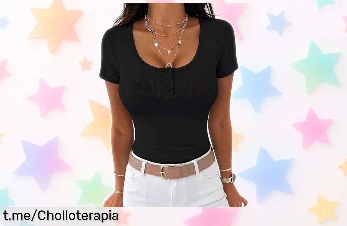 Camiseta ajustada con cuello en V y botones que abraza tu figura, precio de ganga para brillar a diario y sentirte genial. ¡No te quedes sin la tuya!