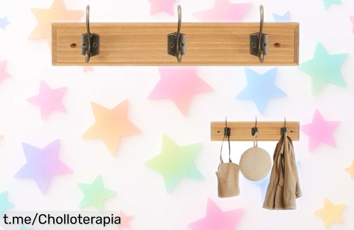 Descubre el perchero de pared en madera clara LIN HOME con 3 ganchos vintage, oferta espectacular que no puedes dejar pasar. ¡Decora tu hogar y light up your estilo ahora!