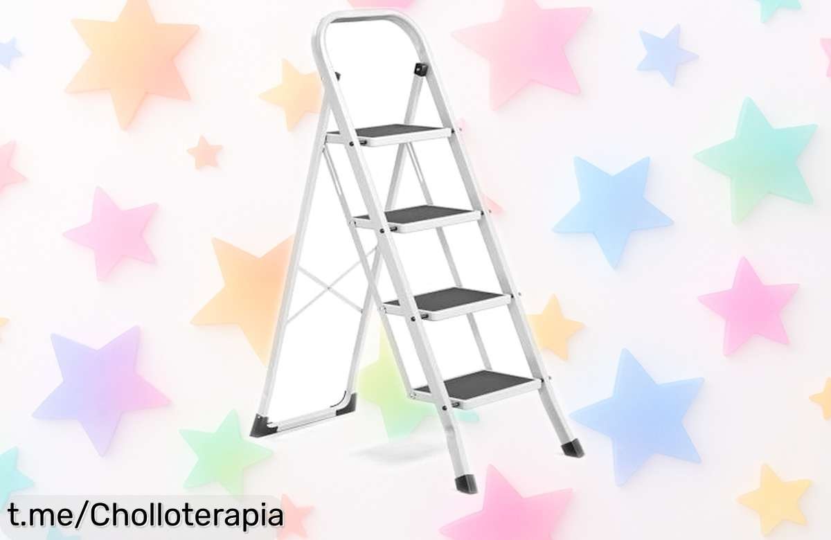 Escalera de tijera SONGMICS ligera y estable con 4 peldaños en un ofertón sorprendente para que todo en casa sea pan comido; ¡no dejes escapar esta oportunidad única!