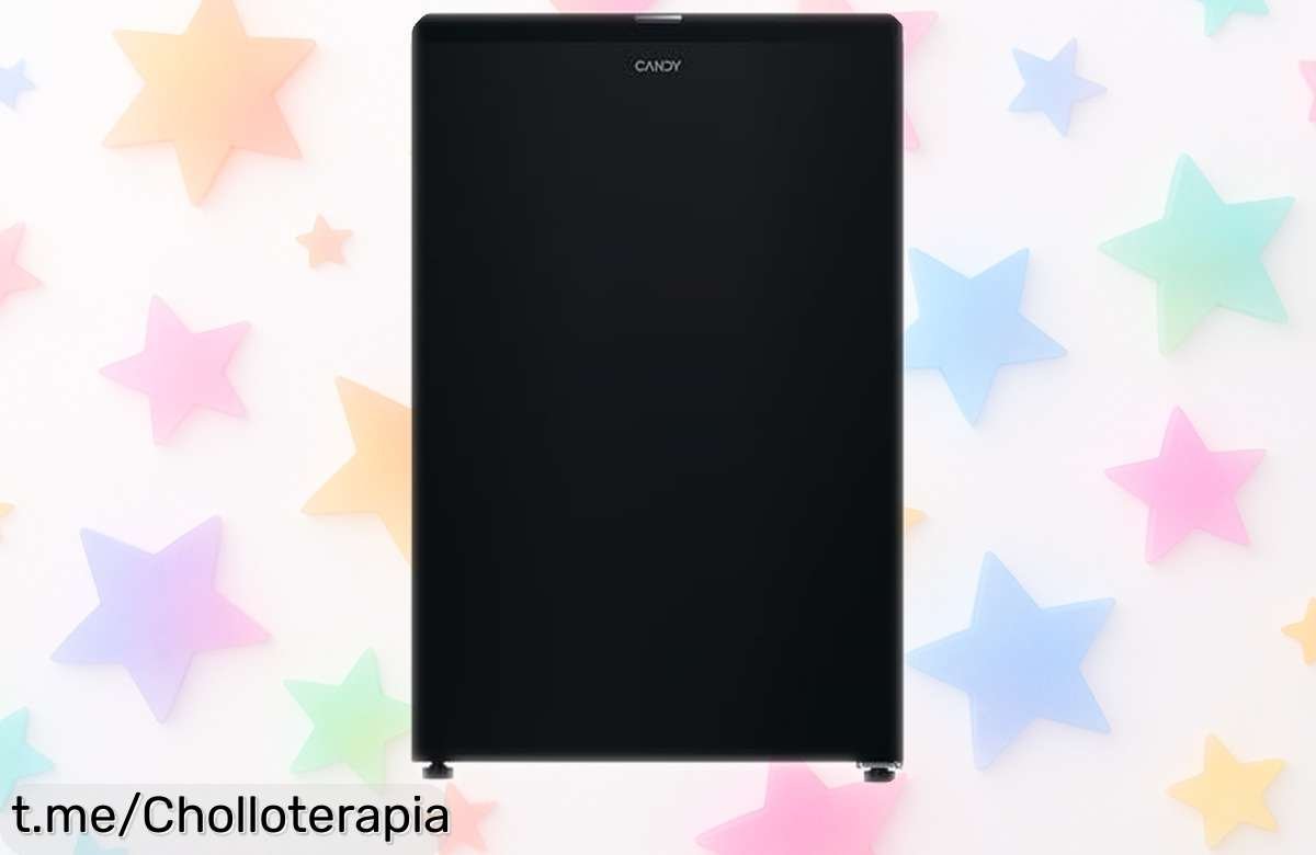 Mini frigorífico Candy compacto, mantén todo fresquito sin escarcha y disfruta de un diseño moderno. ¡Ofertón que no se repite para iluminar tu esquina favorita!