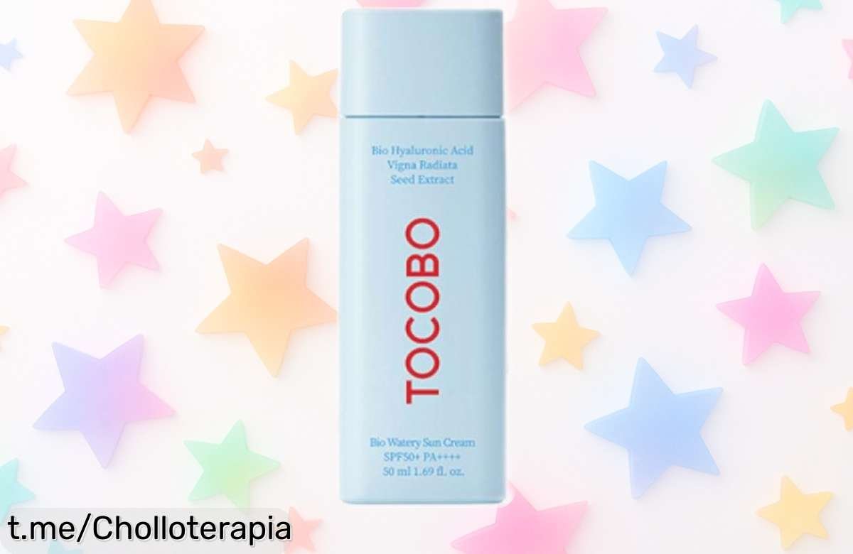 Protector solar TOCOBO Bio Watery SPF50+ que cuida tu piel y liviana como una pluma, ¡hazlo tuyo ahora a un precio de ganga!