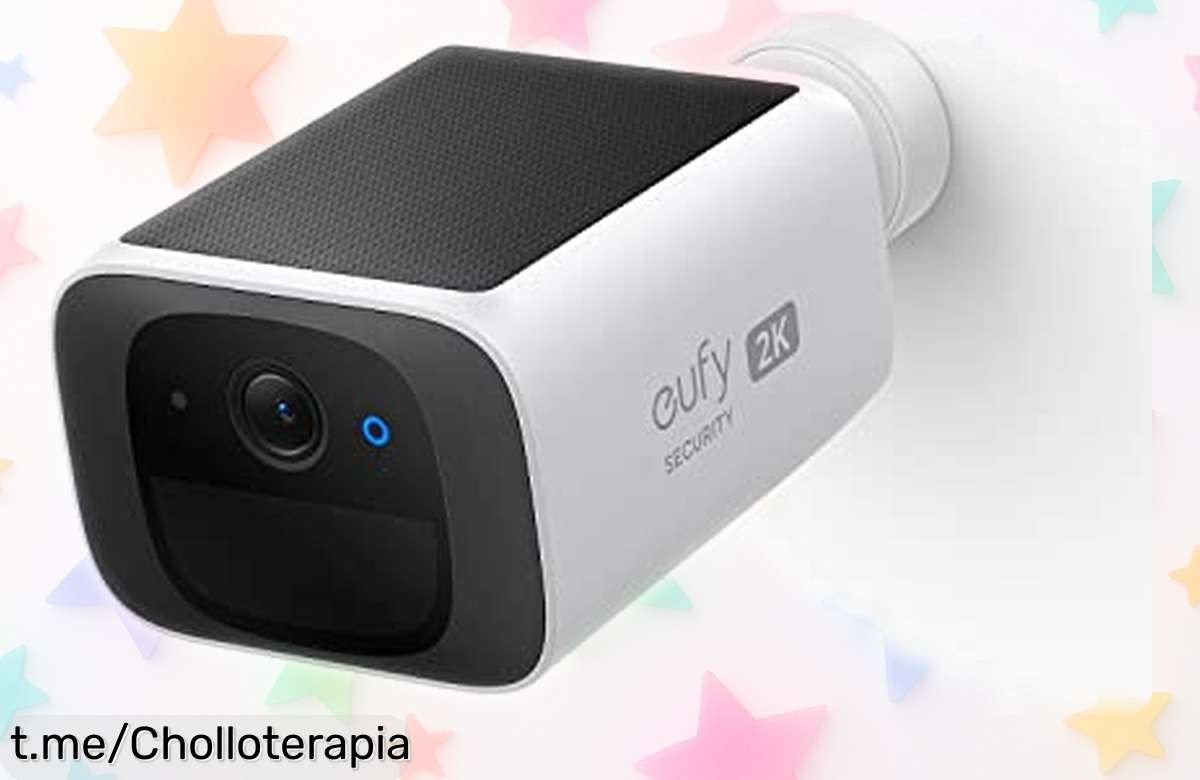 Increíble cámara de vigilancia Eufy Security SoloCam S220 con energía solar y visión nocturna, un chollo que no puedes dejar pasar si quieres seguridad sin cuotas.