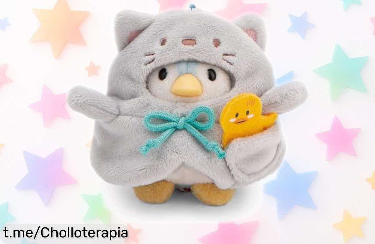 Peluche pingüino NICI Waddle de 8 cm con disfraz intercambiable; regalo perfecto y super suave por un precio tirado que no querrás dejar escapar.