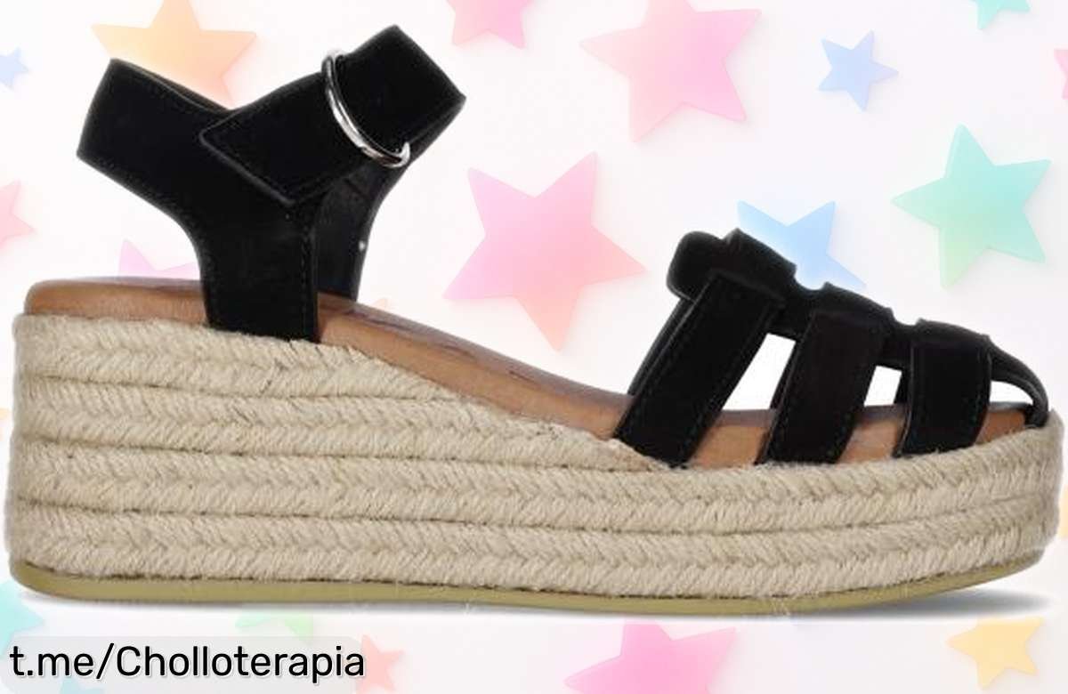 Alpargatas de cuña negras Chika10 Leather que transformarán tu look, ¡ahora a un precio regalado! No te lo pierdas o te arrepentirás.