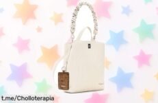 Mochila pequeña Desigual, perfecta para llevarlo todo con estilo y a un precio que no te lo creerás, ¡no dejes pasar esta oportunidad única!