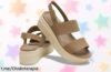 Sandalias bajas Crocs Brooklyn Low Wedge, ligeras y resistentes a un precio loco que te hará sentir cómoda todo el día. ¡No dejes pasar esta oportunidad única!