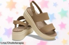 Sandalias bajas Crocs Brooklyn Low Wedge, ligeras y resistentes a un precio loco que te hará sentir cómoda todo el día. ¡No dejes pasar esta oportunidad única!