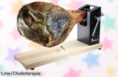 Soporte de jamón de madera con base de acero inoxidable Bergner Masterpro, la calidad que mereces a un precio regalado que no podrás rechazar. ¡Hazte con él antes de que se acabe!