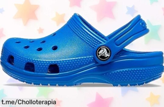 Zuecos Crocs Classic Clog K para peques, ¡super chollo con suela antideslizante y fáciles de limpiar! Aprovecha ya este ofertón que tu pequeño adorará sentir en sus pies.