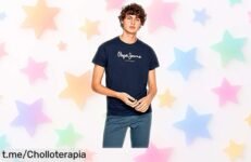 Camiseta de Pepe Jeans con cuello redondo y logo maxi a precio de risa, ¡súmate al estilo que todos quieren tener antes de que se acabe!
