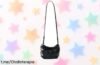 Descubre el bolso bandolera Desigual Half Logo Waverly, un diseño moderno a precio loco que transforma tu look y te acompaña en cada aventura. ¡Consíguelo ya!