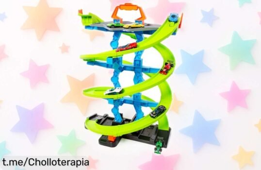 Divertida pista de carreras circular Molto de 4 plantas con rampas y 8 coches: una oferta irresistible para que los peques se diviertan sin parar con un precio rebajado.