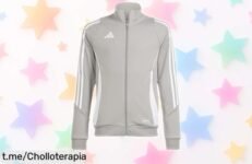Impresionante chándal infantil de adidas con cierre fácil, ahora a un precio súper chollo que hará brillar a tus peques en cada entrenamiento. ¡Aprovecha esta oportunidad antes de que se agote!