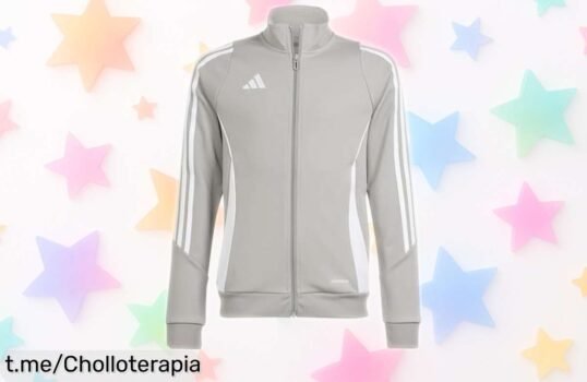 Impresionante chándal infantil de adidas con cierre fácil, ahora a un precio súper chollo que hará brillar a tus peques en cada entrenamiento. ¡Aprovecha esta oportunidad antes de que se agote!