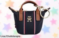 Llavero para mujer Tommy Hilfiger Th Charms Popette Nano, un diseño único y original a un precio loco que no puedes dejar escapar, ¡hazlo tuyo antes de que sea tarde!