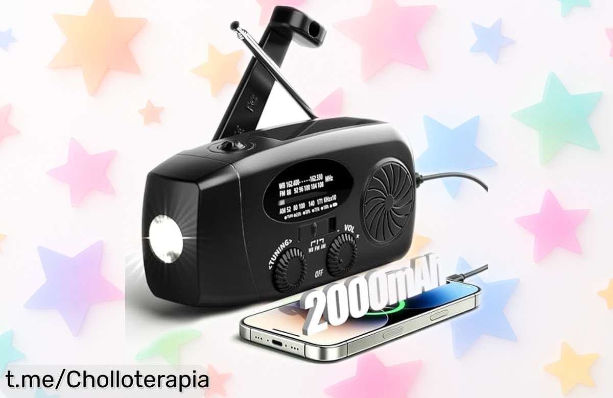 Radio de emergencia con manivela y linterna LED, esencial cuando se va la luz a un precio regalado; no pierdas esta oportunidad que te cuidará en momentos oscuros.