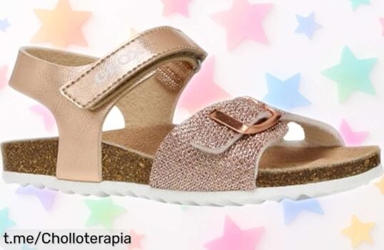 Sandalias Geox J Adriel Girl C en rosa dorado, el diseño que les encanta a un precio de ganga irresistible. ¡Hazlas felices jugando sin parar!