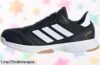 Zapatillas de interior para hombre adidas Ligra 8 a precio de escándalo; no te quedes sin las tuyas y disfruta del confort en cada paso. ¡Corre antes que se agoten!
