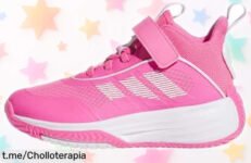Zapatillas para niños adidas Ownthegame 3.0 con suela resistente y cierre fácil, ¡un chollazo que hará felices a tus peques! No te las pierdas, son una oportunidad única.