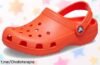 Zuecos Crocs Classic Clog K para niños en color atrevido, ¡rebajados a un precio de escándalo que no querrás dejar escapar! Asegura la alegría de los peques con cada paso.