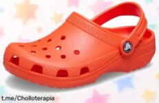Zuecos Crocs Classic Clog K para niños en color atrevido, ¡rebajados a un precio de escándalo que no querrás dejar escapar! Asegura la alegría de los peques con cada paso.