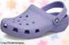 Zuecos Crocs Classic Clog K para peques, ¡rebajados a un precio loco! Pequeños cómodos que se quitan y ponen solitos: pura diversión y libertad en cada paso.