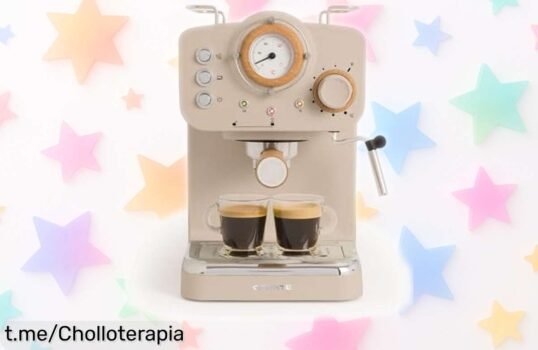 Cafetera express semiautomática CREATE THERA RETRO: ¡prepara espressos y capuchinos deliciosos en casa! Aprovecha su precio de escándalo antes de que se acabe.