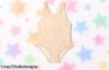 Bañador de una pieza para niñas Amazon Essentials x Sofia Grainge, ¡super chollo de verano con tirantes cruzados! Aprovecha este precio increíble y deja que disfruten del sol como nunca.