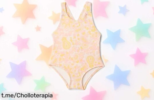Bañador de una pieza para niñas Amazon Essentials x Sofia Grainge, ¡super chollo de verano con tirantes cruzados! Aprovecha este precio increíble y deja que disfruten del sol como nunca.