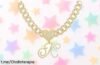 Cadena con colgante de inicial en oro de BodyBonita, ¡ofertón que brilla! Llévate estilo y calidad personalizadas ya, este chollo no se repite.