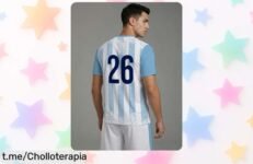 Camiseta y pantalones cortos de fútbol a rayas con 3 estrellas, un set completísimo que ahora está tiradísimo de precio. ¡Hazlo tuyo antes de que se agote!