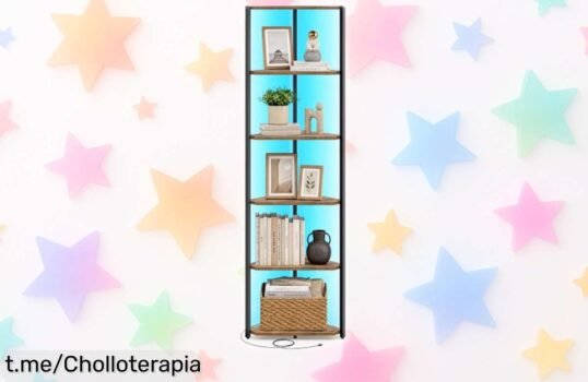 Crea tu rincón favorito con la estantería esquinera VASAGLE de 6 niveles y luz LED a distancia, ¡un chollo que ilumina y moderniza cualquier espacio ya!