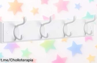 Perchero de pared SONGMICS con 4 ganchos dobles a precio locura, ideal para organizar chaquetas y bolsos. ¡Haz tu casa más ordenada y feliz hoy mismo!