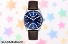 Reloj de hombre Lacoste con esfera azul y correa de piel marrón, disfruta del diseño elegante mientras aprovechas esta oferta única que se va volando.