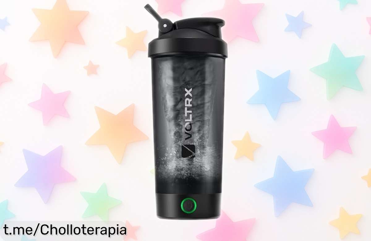 Botella mezcladora eléctrica VOLTRX Titanus para batidos perfectos en solo 15 segundos, chollazo recargable que podrás usar hasta 120 veces. No te quedes sin el tuyo y disfruta sin grumos.