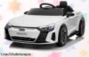 Coche eléctrico para niños LALAHO Audi RS ETron: un juguete súper completo con mando a distancia y música ahora a un precio regalado que tu pequeño no querrá dejar pasar.