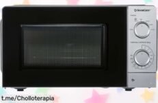 Descubre el microondas Silvercrest SMW 700 D4 de 17 litros con rebaja espectacular: calienta al instante y olvídate del tupper, ¡no te lo pierdas por su precio increíble!