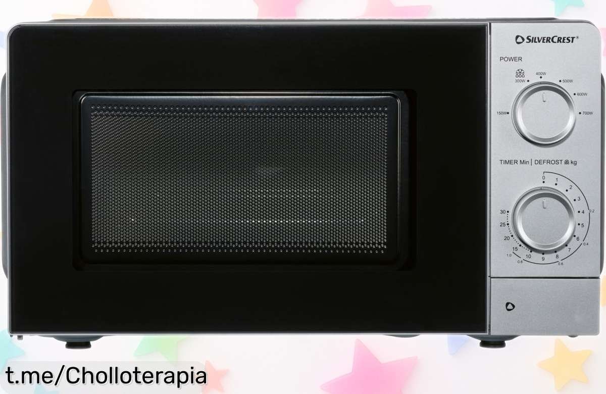 Descubre el microondas Silvercrest SMW 700 D4 de 17 litros con rebaja espectacular: calienta al instante y olvídate del tupper, ¡no te lo pierdas por su precio increíble!