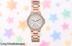 Impresionante reloj Michael Kors Camille en acero y oro rosa, ¡una joya resistente al agua que llama a tus tardes de lujo! Aprovecha este precio de ganga antes de que se esfume.