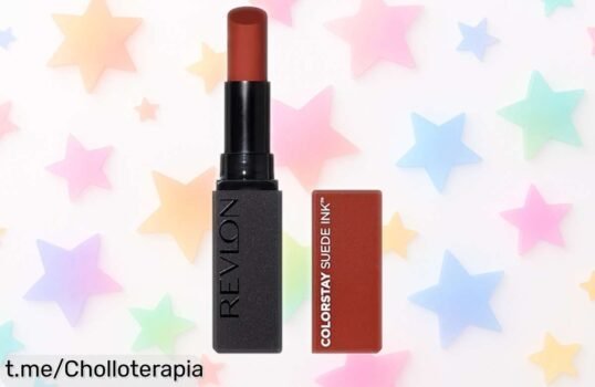 Labial mate Revlon ColorStay Suede Ink que no se va, ahora a precio de escándalo: no te quedes sin tu tono brutal y deslumbra con sonrisas inolvidables.