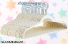 Pack de 50 perchas de terciopelo Amazon Basics, un ofertón para organizar tu armario y mantener la ropa en su sitio, ¡no dejes escapar esta oportunidad única!